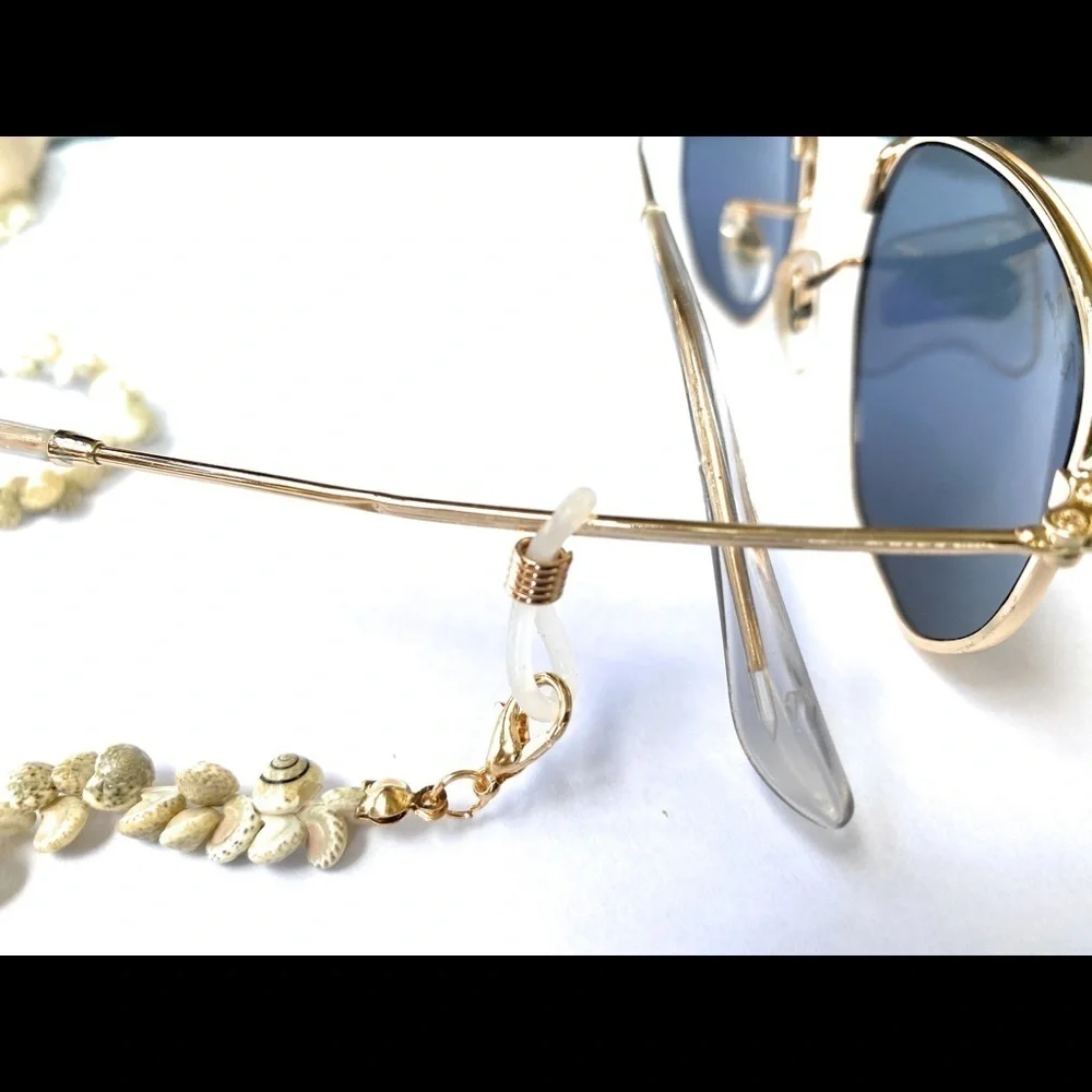 Seas Shell sunglasses chain hole & mask chain holder